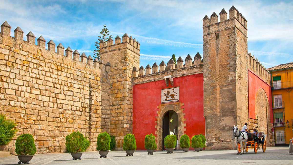 Las puertas del Alcázar de Sevilla
